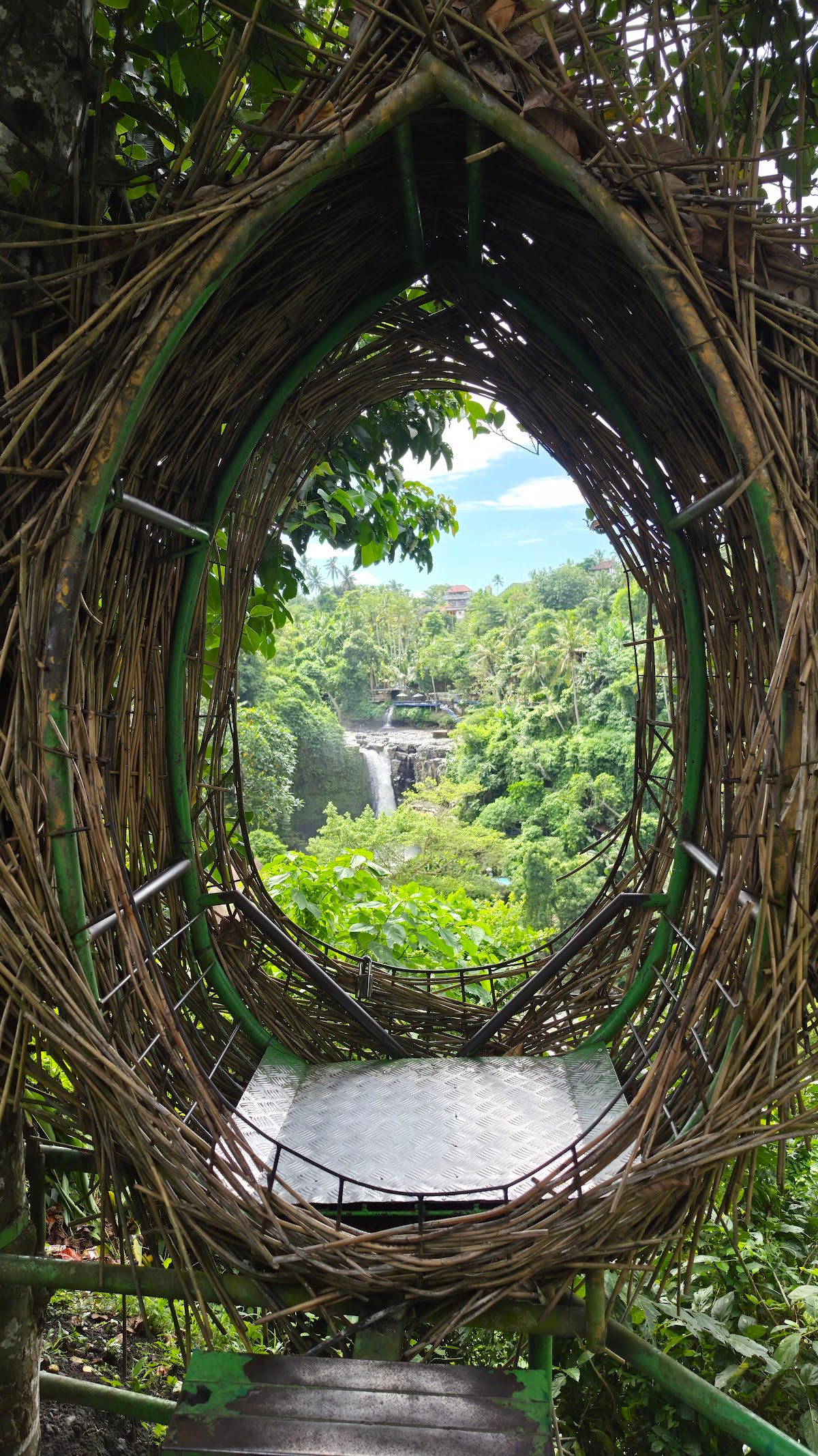 Tegenungan Waterfall — photo 3