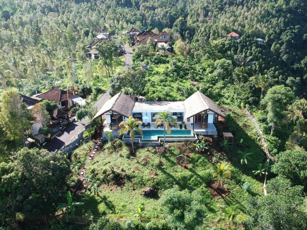 Bali Mimpi luxurious villa with great ocean views! - Three-Bedroom Villa — photo 2