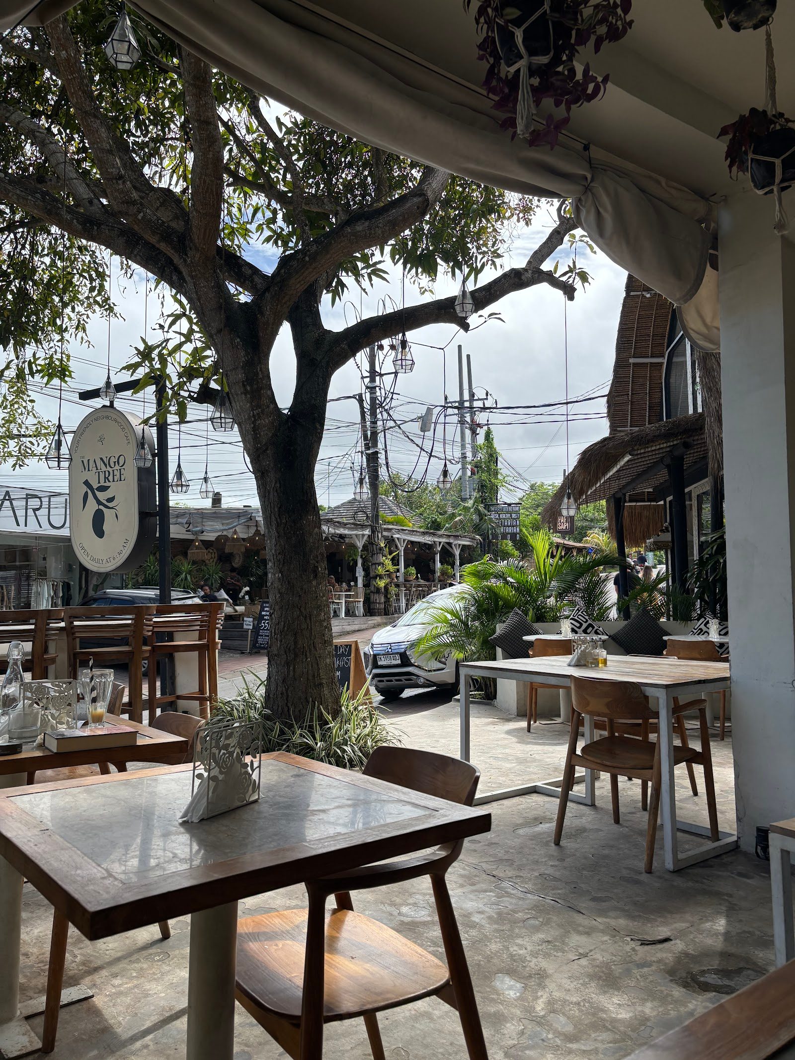 The Mango Tree Cafe